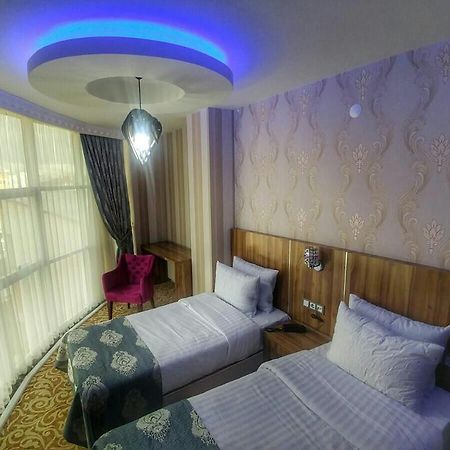 Crystall Hotel Ван Екстериор снимка