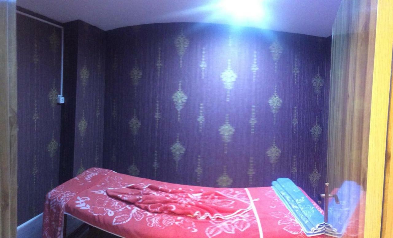 Crystall Hotel Ван Екстериор снимка